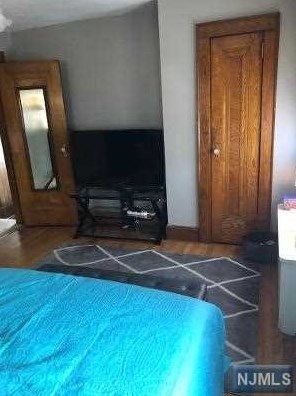 67 Bellevue Ave, Elmwood Park NJ  07407-3003 exterior