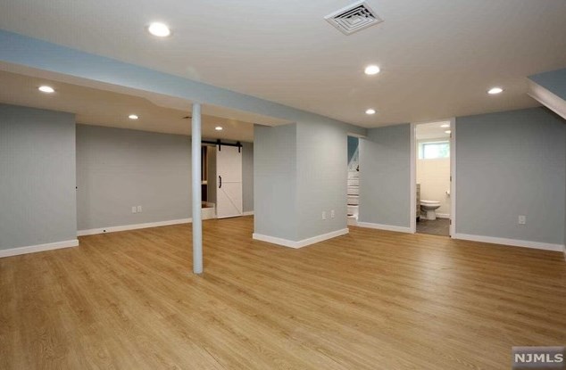 67 6th Ave, Westwood NJ  07675-2012 exterior