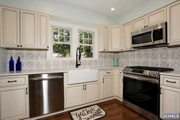 67 6th Ave, Westwood NJ  07675-2012 exterior