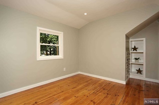 67 6th Ave, Westwood NJ  07675-2012 exterior