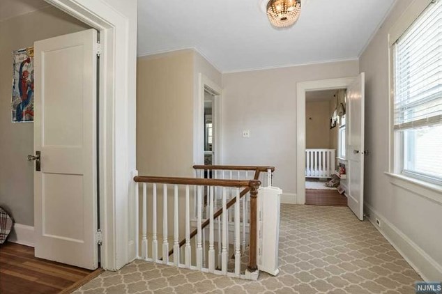 33 Garfield Pl, Rutherford NJ  07070-2455 exterior