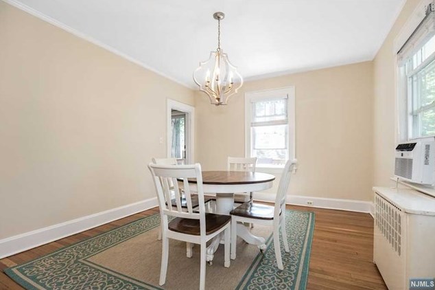 33 Garfield Pl, Rutherford NJ  07070-2455 exterior