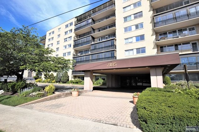 2185 Lemoine Ave, West Fort Lee NJ  07024-6010 exterior