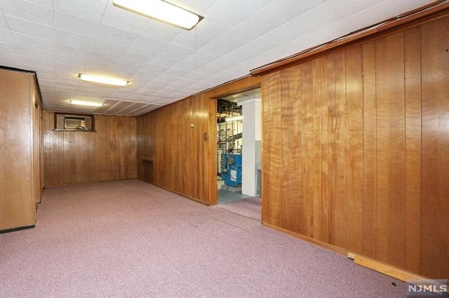 42 E Washington Ave, Elmwood Park, NJ 07407