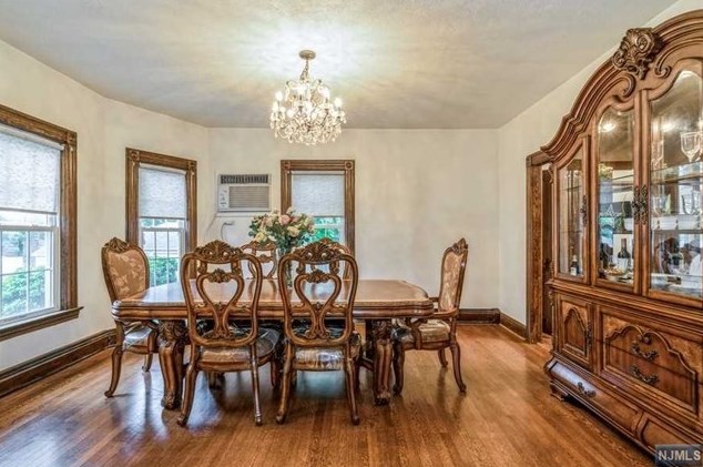 69 Central Ave, Hillsdale NJ  07642-2113 exterior