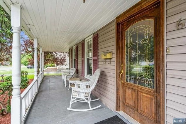69 Central Ave, Hillsdale NJ  07642-2113 exterior