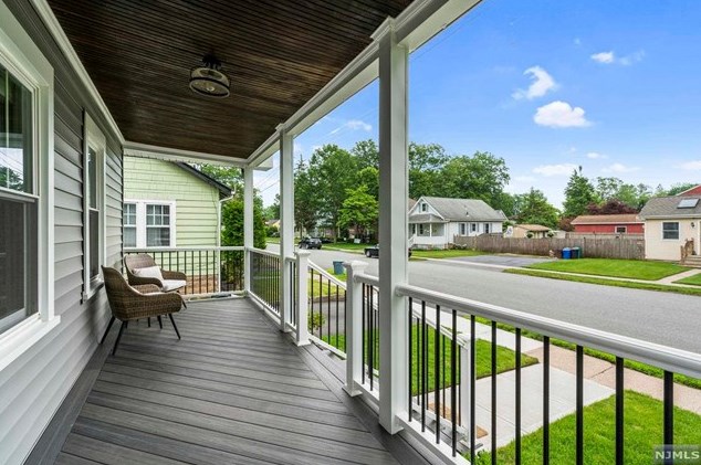 708 Tiffany Ave, Westwood NJ  07675-6306 exterior