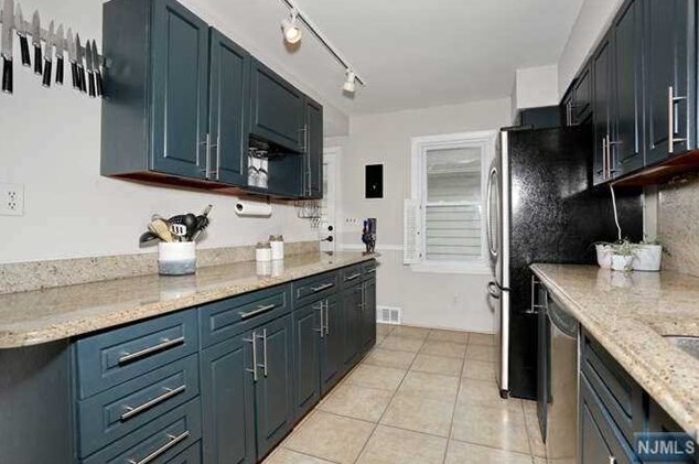 111 Berkeley Ave, Westwood NJ  07675-1804 exterior