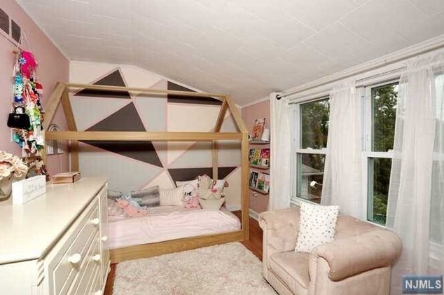111 Berkeley Ave, Westwood NJ  07675-1804 exterior