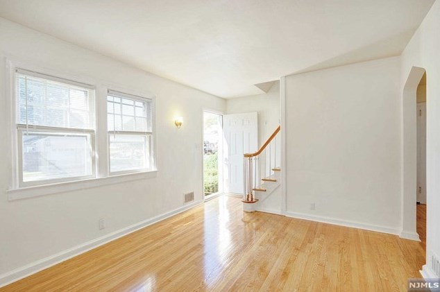 185 Wilson St, Saddle Brook NJ  07663-4949 exterior