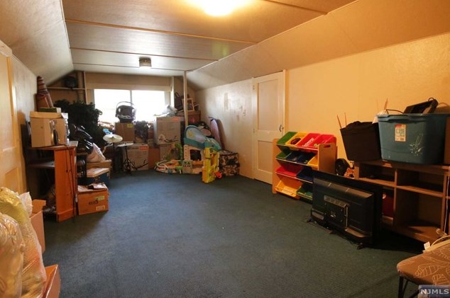 48 Pierce Ave, Midland Pk NJ 07432-1824 exterior