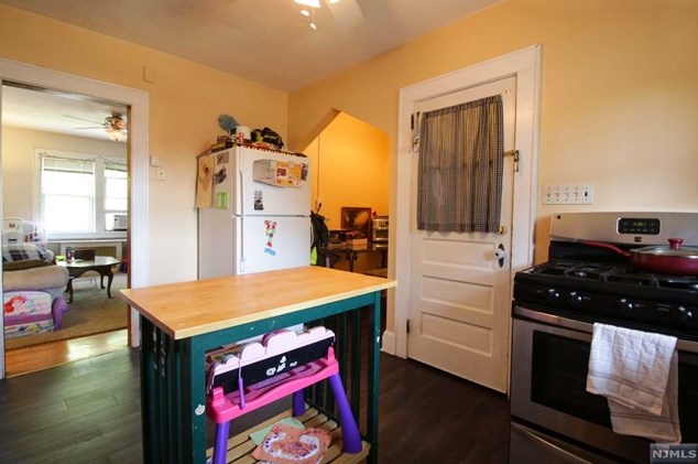 48 Pierce Ave, Midland Pk NJ 07432-1824 exterior