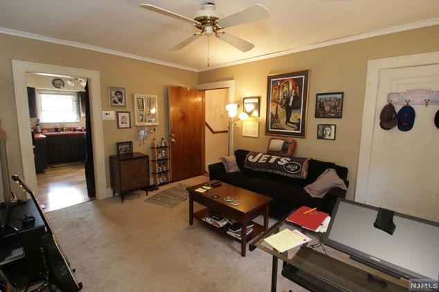 48 Pierce Ave, Midland Pk NJ 07432-1824 exterior