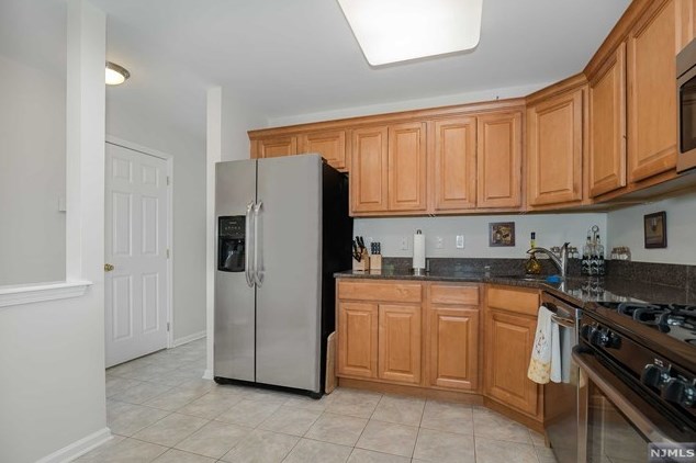 55 Mountainside Dr, Pompton Lakes NJ  07442-1763 exterior