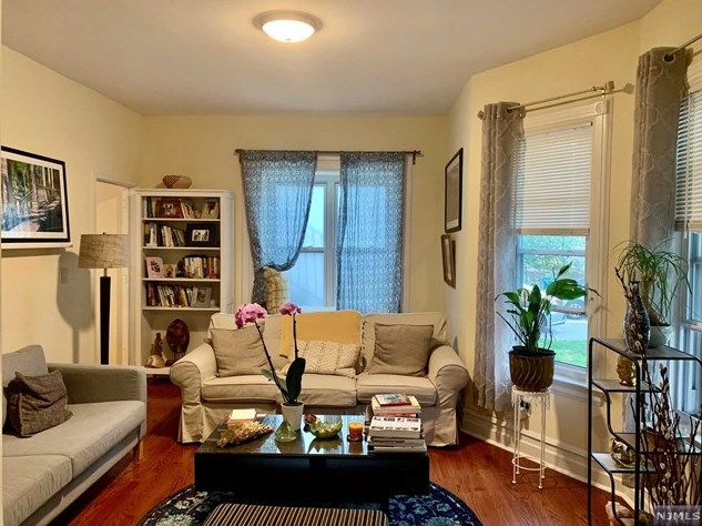 231 Wood St, Rutherford NJ  07070-1921 exterior