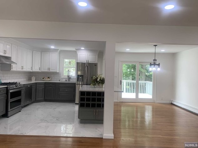 36 Knox Pl, Paramus NJ  07652-2611 exterior