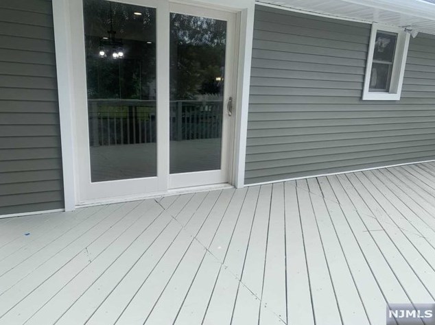 36 Knox Pl, Paramus NJ  07652-2611 exterior