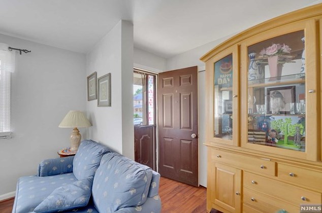 45 Broad St, Bergenfield NJ 07621-3003 exterior