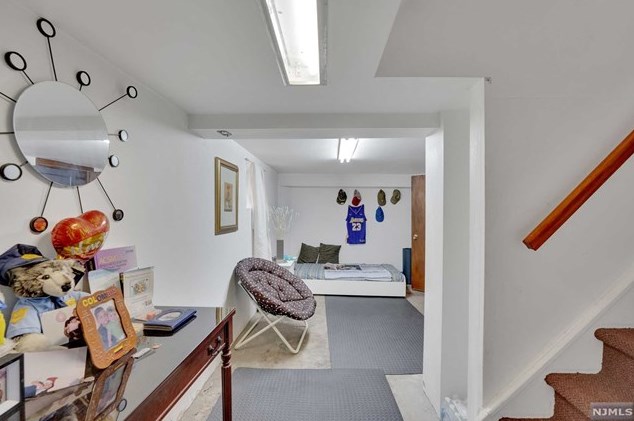 45 Broad St, Bergenfield NJ 07621-3003 exterior