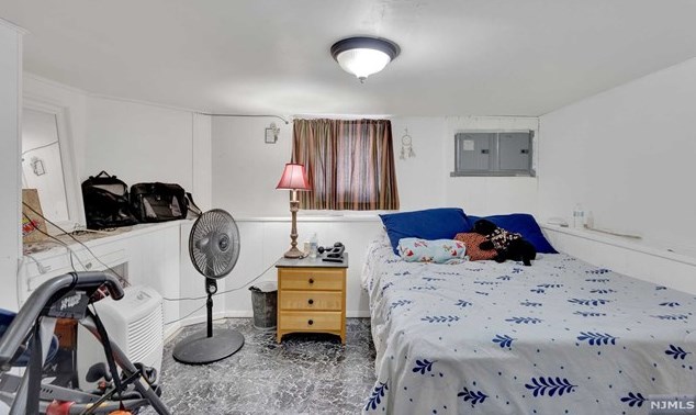 45 Broad St, Bergenfield NJ 07621-3003 exterior