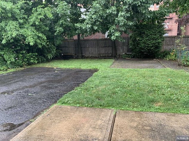 1603 Gerome Ave, West Fort Lee NJ  07024-5654 exterior