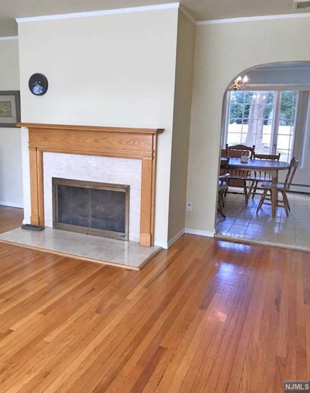 7 Daisy Pl, Tenafly NJ  07670-1653 exterior