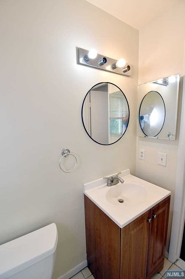147 County Rd, Tenafly NJ  07670-1815 exterior