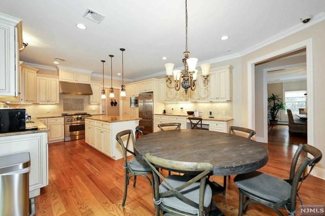 47 3rd St, Park Ridge NJ  07656-1666 exterior