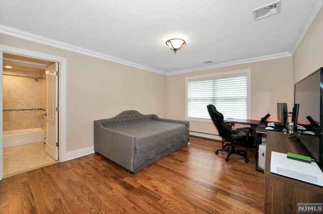 47 3rd St, Park Ridge NJ  07656-1666 exterior