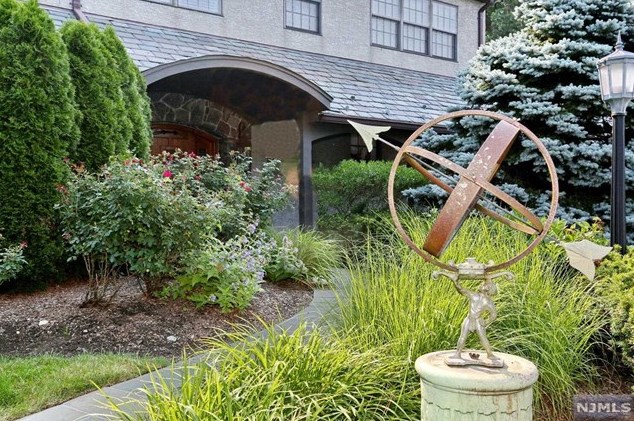 140 Bellair Rd, Ridgewood, NJ 07450