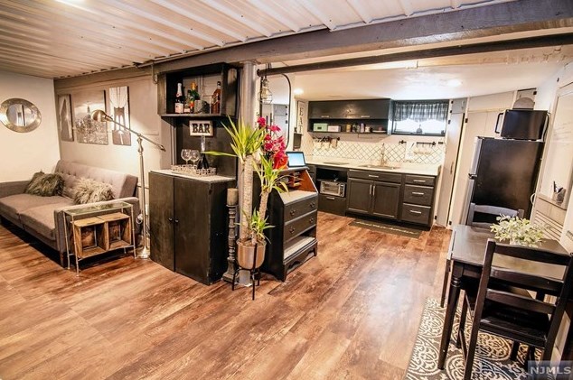 248 Clinton Ave, Bergenfield NJ 07621-3203 exterior