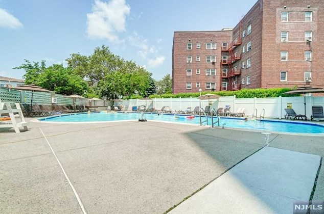 7100 Boulevard, West New York NJ  exterior