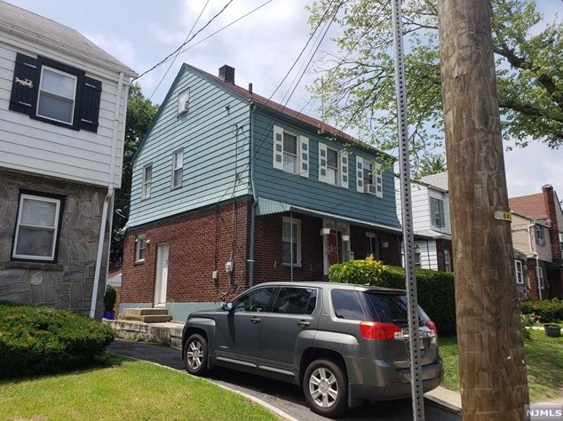 150 Ivy St, Newark NJ  07106-2911 exterior