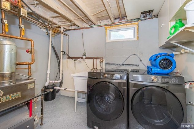 465 Ramapo St, Pompton Falls NJ  07442-2510 exterior