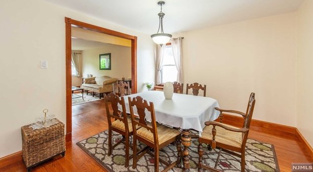 59 15th Ave, Elmwood Park NJ  07407-3511 exterior