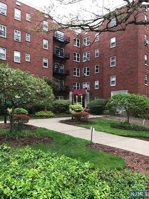 2340 Linwood Ave, West Fort Lee NJ  07024-3863 exterior