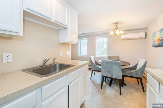 20 Terhune St, Bergenfield NJ  07621-2916 exterior