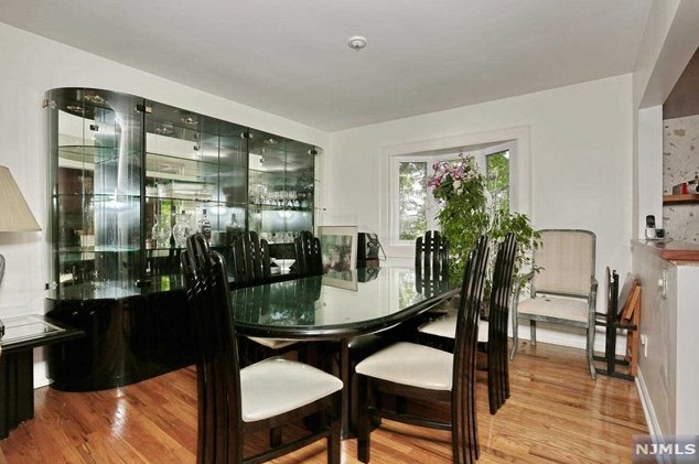 47 Franklin Ct, Emerson NJ  07630-1419 exterior