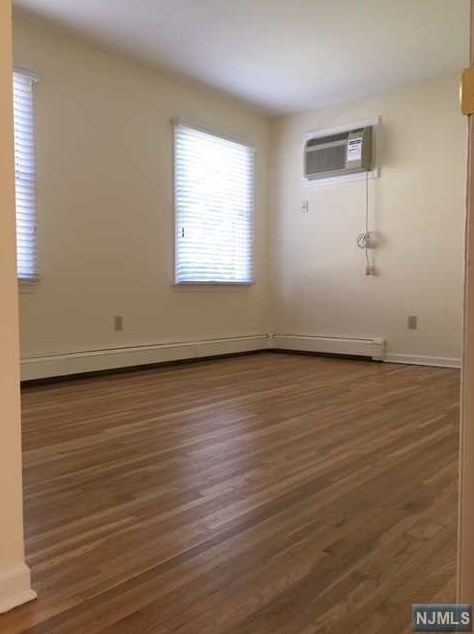 234 Orient Way, Lyndhurst NJ  07071-1636 exterior