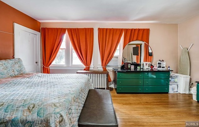 173 Central Ave, Bergenfield NJ 07621-1209 exterior