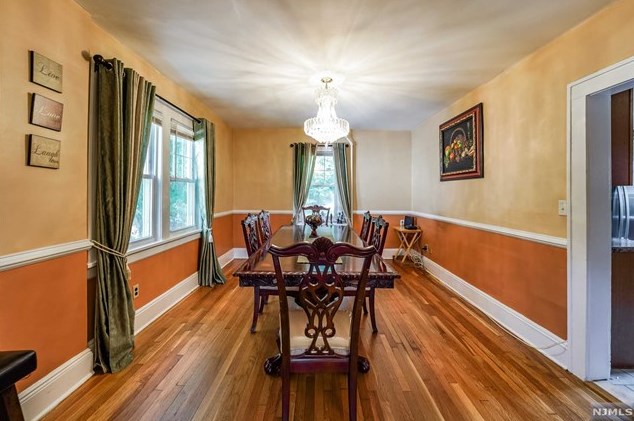 173 Central Ave, Bergenfield NJ 07621-1209 exterior