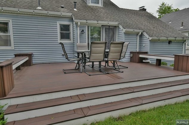 216 Godwin Ave, Wyckoff NJ  07481-2018 exterior