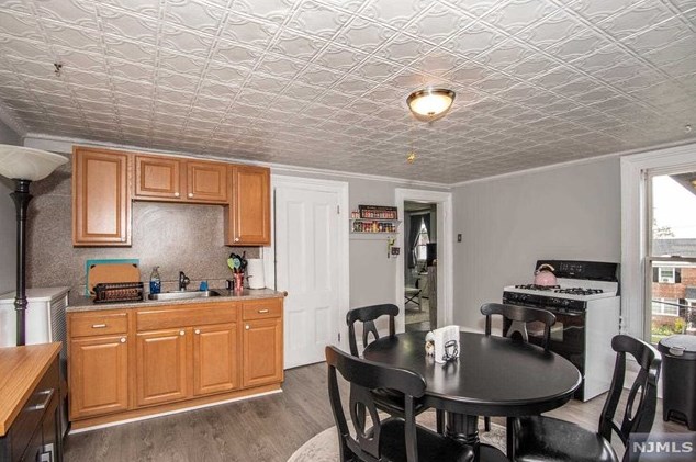 188 Smt Cross, Rutherford NJ 07070-2554 exterior