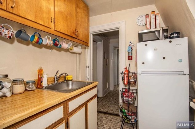 188 Smt Cross, Rutherford NJ 07070-2554 exterior