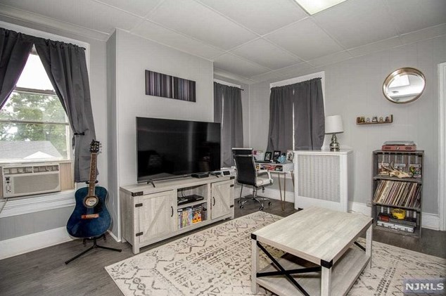 188 Smt Cross, Rutherford NJ 07070-2554 exterior