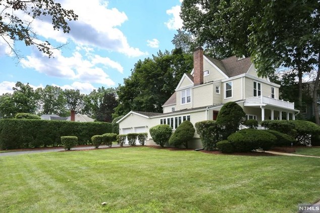 515 Oradell Ave, Oradell, NJ 07649