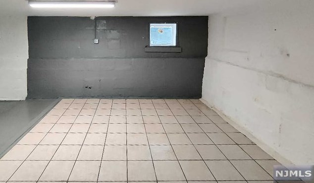 248 Custer Ave, Jersey City NJ 07305-1705 exterior