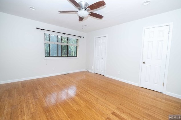 523 Teal Plz, Secaucus NJ  07094-2217 exterior