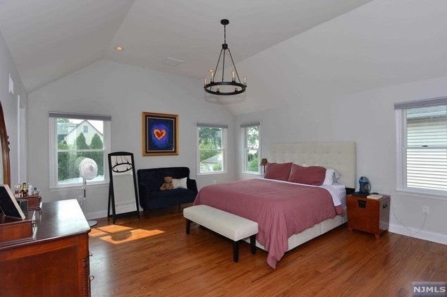 276 Watson Ave, Lyndhurst NJ  07071-1829 exterior