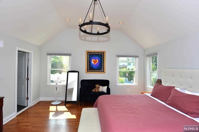 276 Watson Ave, Lyndhurst NJ  07071-1829 exterior